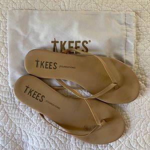 Tkees foundations size 10 in pout
